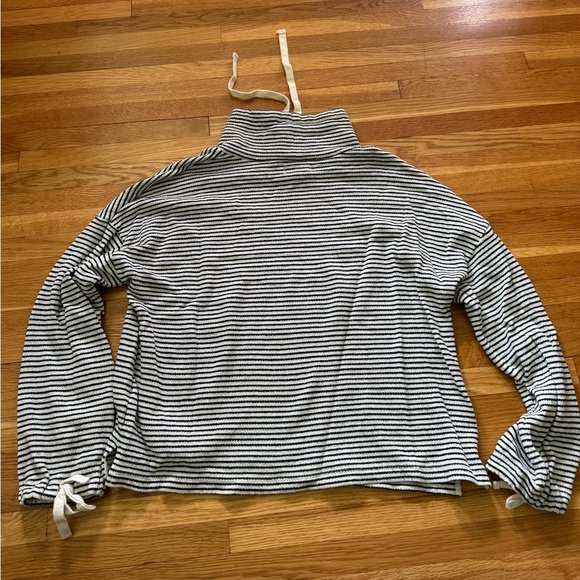 Mile(s) by Madewell Funnel Neck Tie Sleeve Sweatshirt in Stripe - Picture 4 of 7